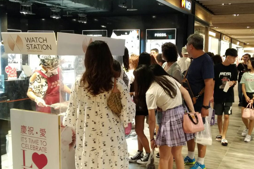 FOSSIL �~�P�եά���